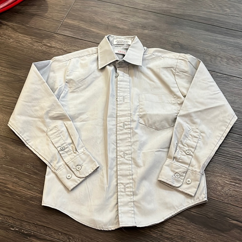 Boys IZOD Button up dress shirt